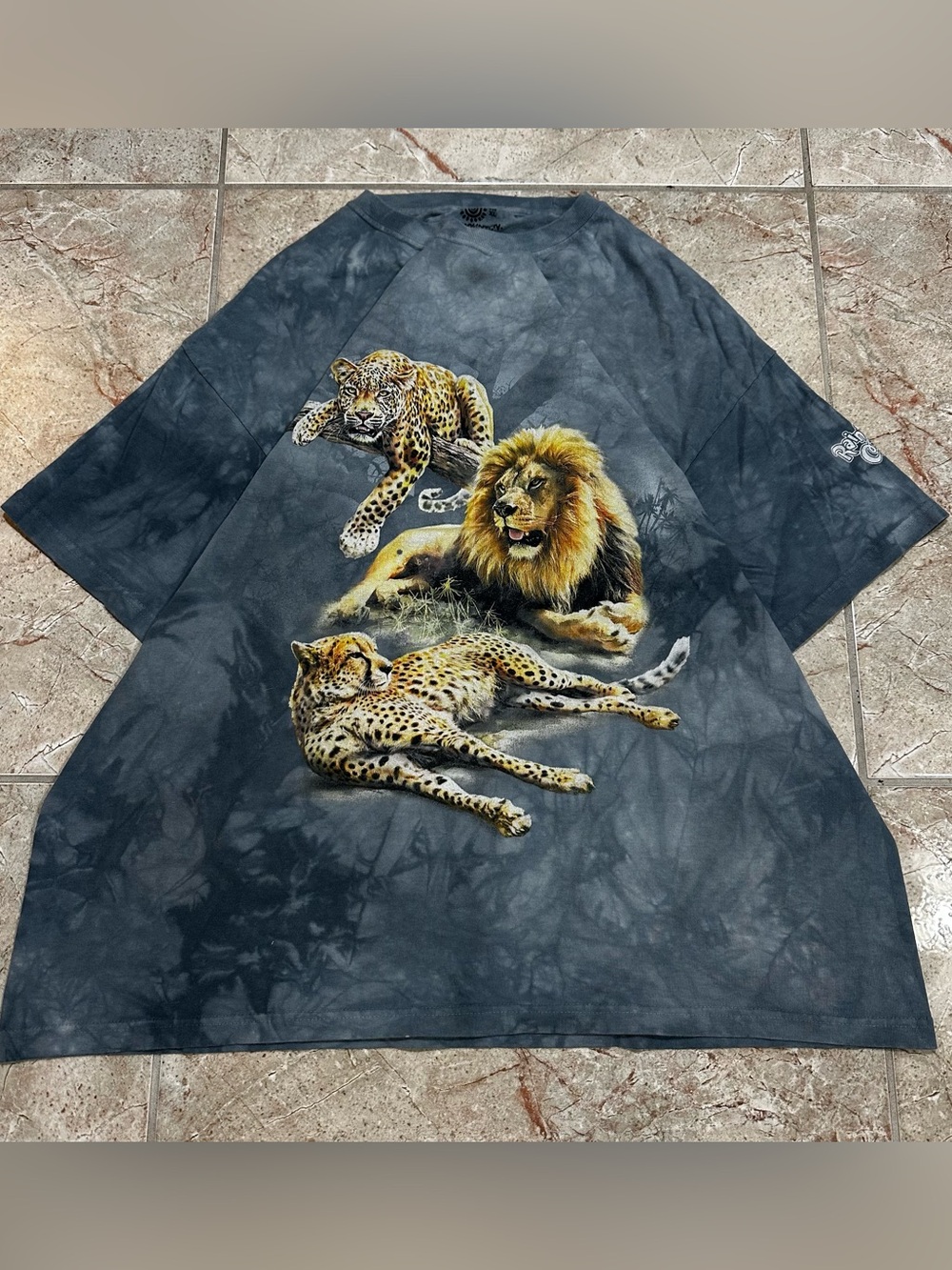 The Mountain animal graphic tee XL
